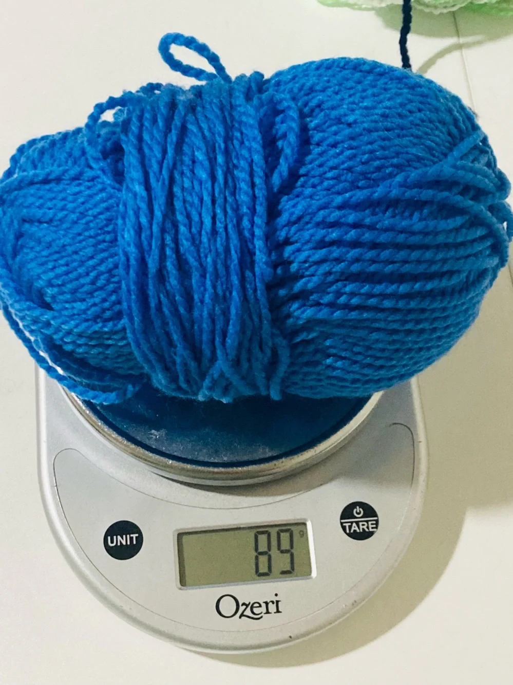 328 g / 11.5 oz Mixed Textured Yarn Bundle in Blue, Green & White